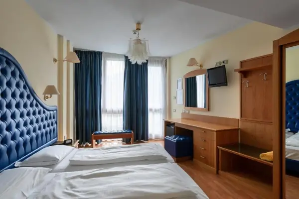 Hotel Alexander 8